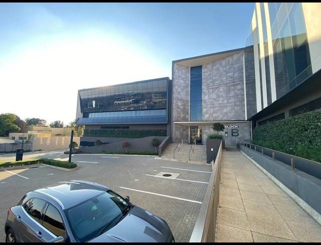 5,108M² OFFICE TO LET IN BRYANSTON